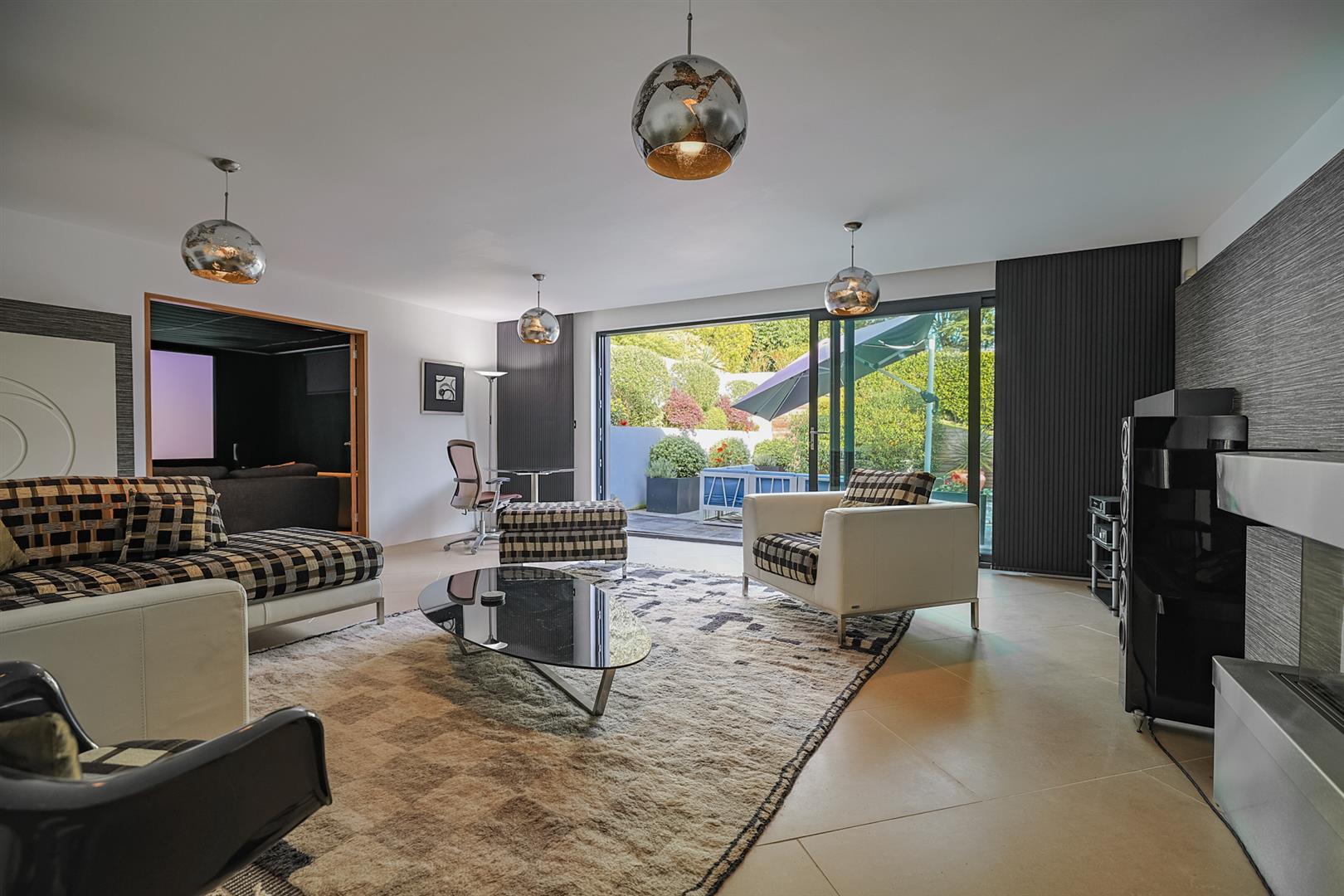 20 Brynau Drive, Mayals, Swansea, SA3 5EE